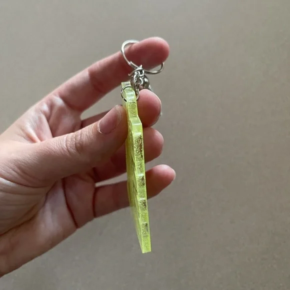 🎉🎉2x HP🎉🎉 Handmade School Bus Keychain - Picture 3 of 6